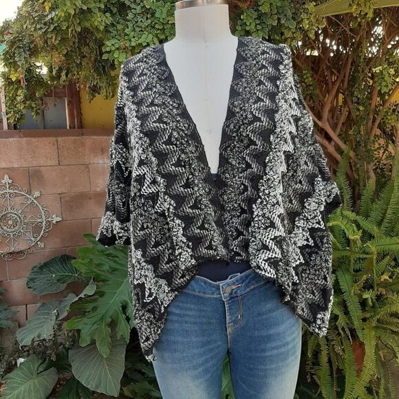 GRAY Zig Zag Pancho Cardigan Sweater Large - Picture 1 of 12